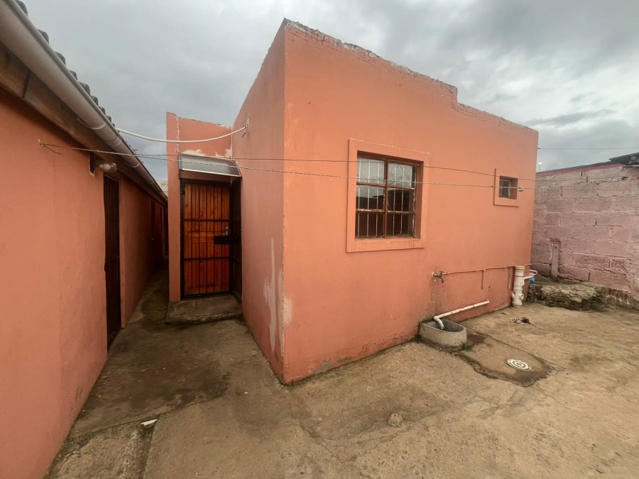 2 Bedroom Property for Sale in Kwazakhele Eastern Cape